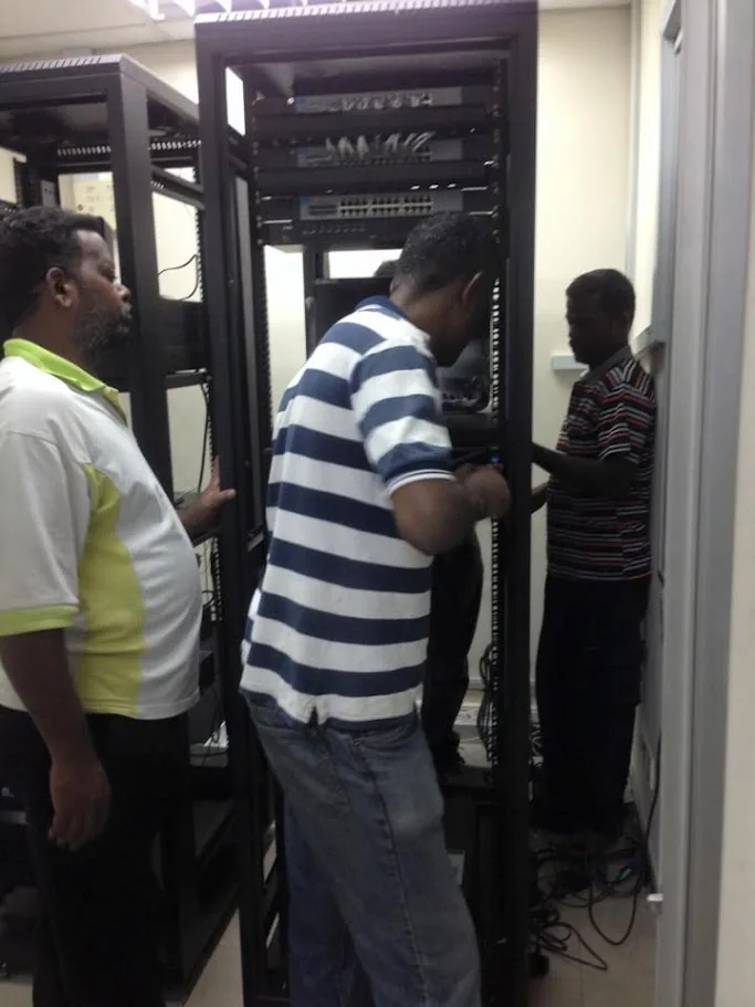 Installing a client server rack - Cybergate Technology Malaysia